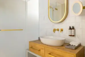 Un bagno moderno all’A-ROSA Tegernsee.