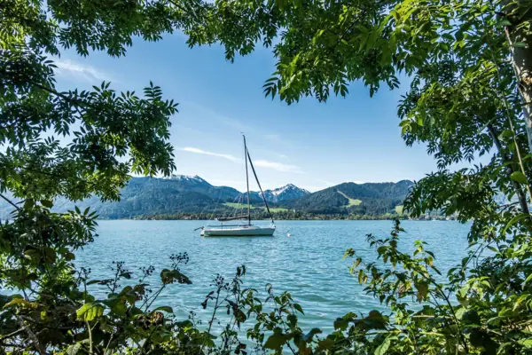 Barca sul lago di Tegernsee