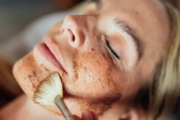 Trattamento viso presso l’A-ROSA Ifen Hotel Kleinwalsertal