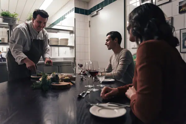 Küchentisch in der Küche mit Ronny Kallmeyer